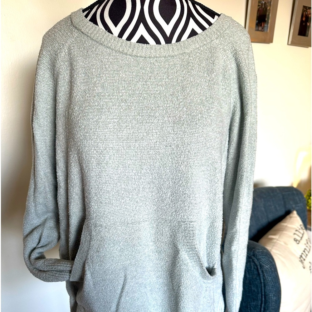 Barefoot dreams cozy sweater!